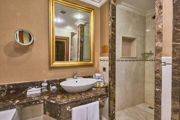 Двухместный номер «Премиум» с 2 отдельными кроватями в Отеле Rixos President Astana